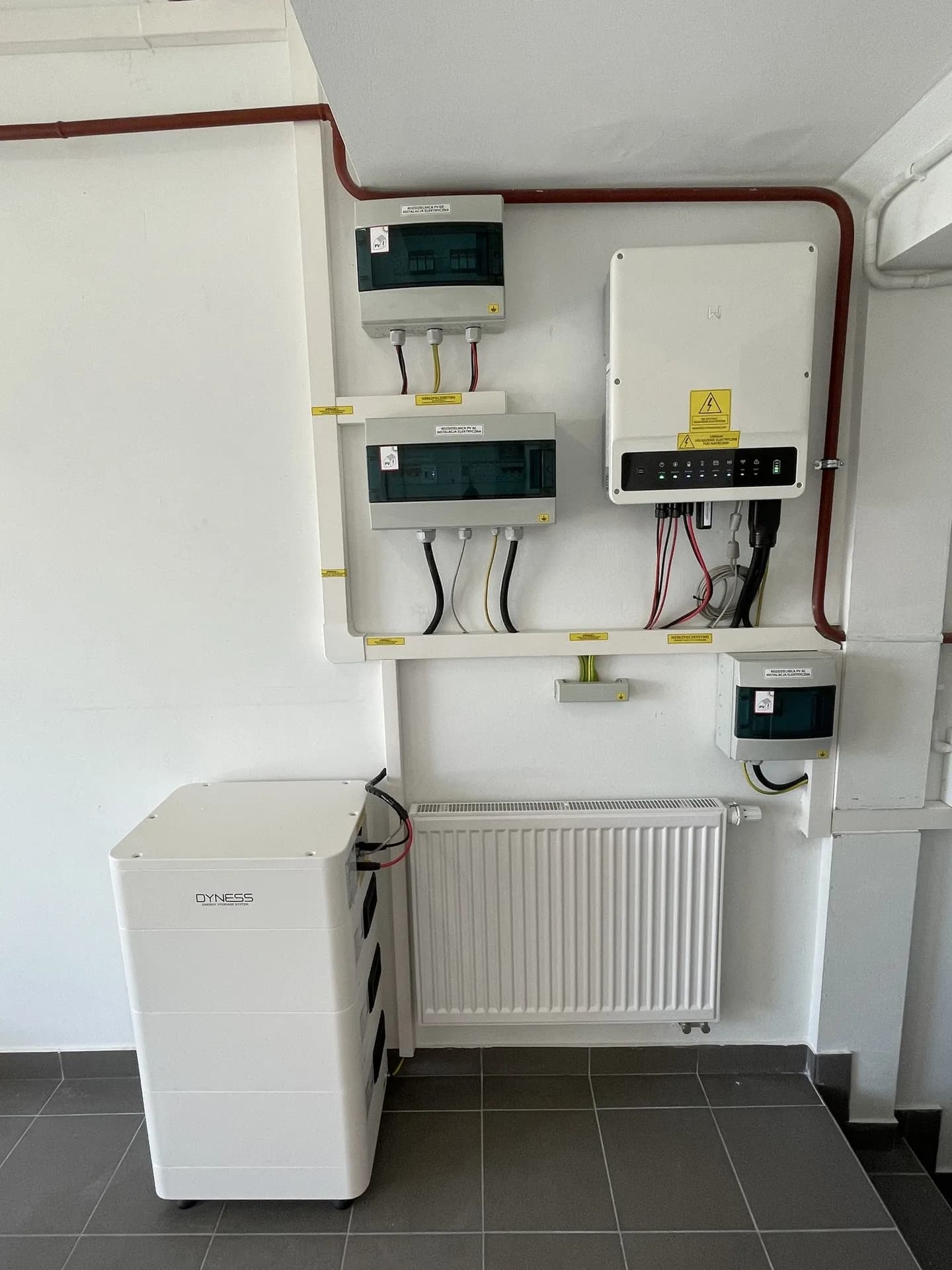 Montaż Dyness Dyness Tower S 3×3.55 kWh (10,65 kWh) — Kraków