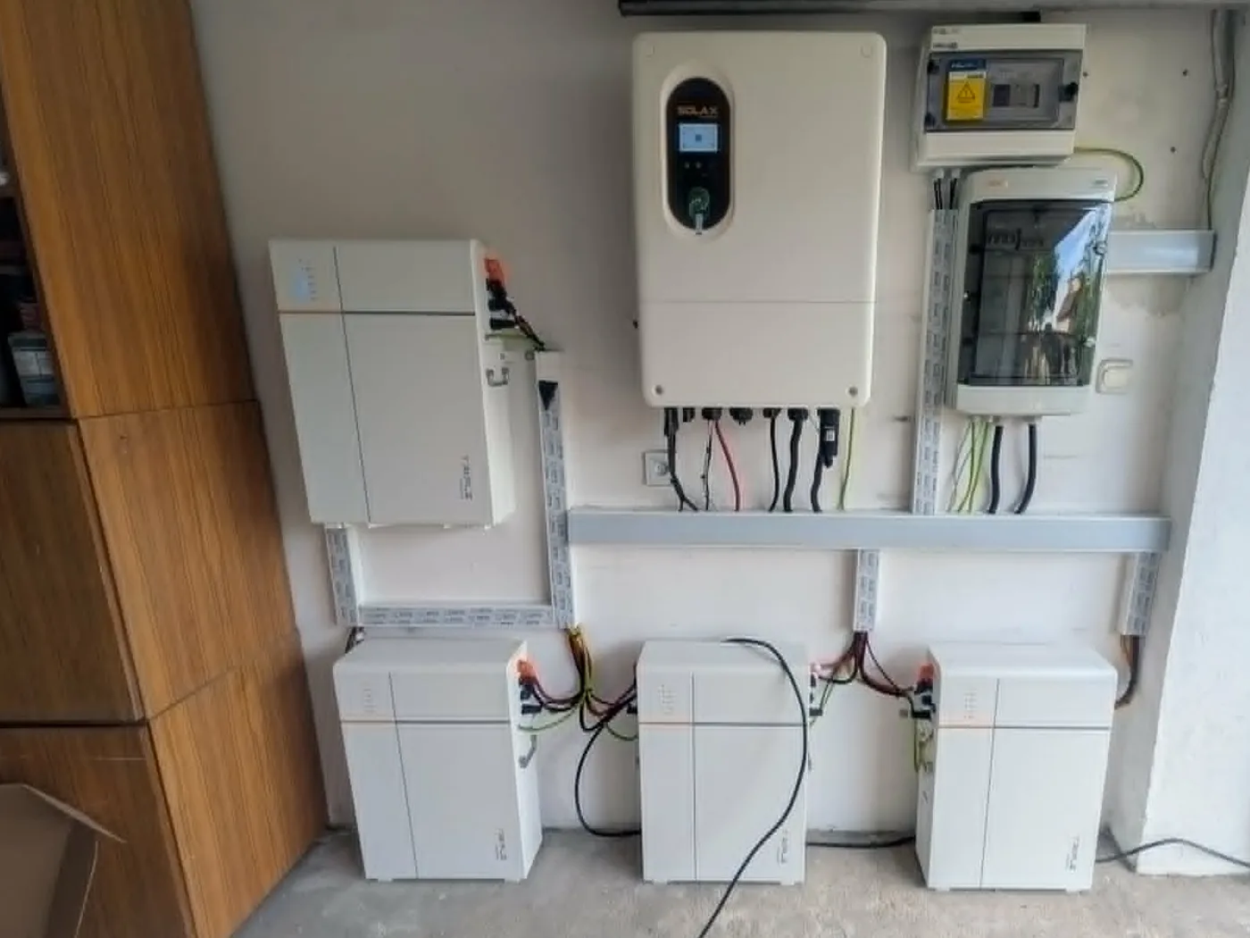 Montaż SolaX SolaX T-BAT 21,2 kWh — Kalisz