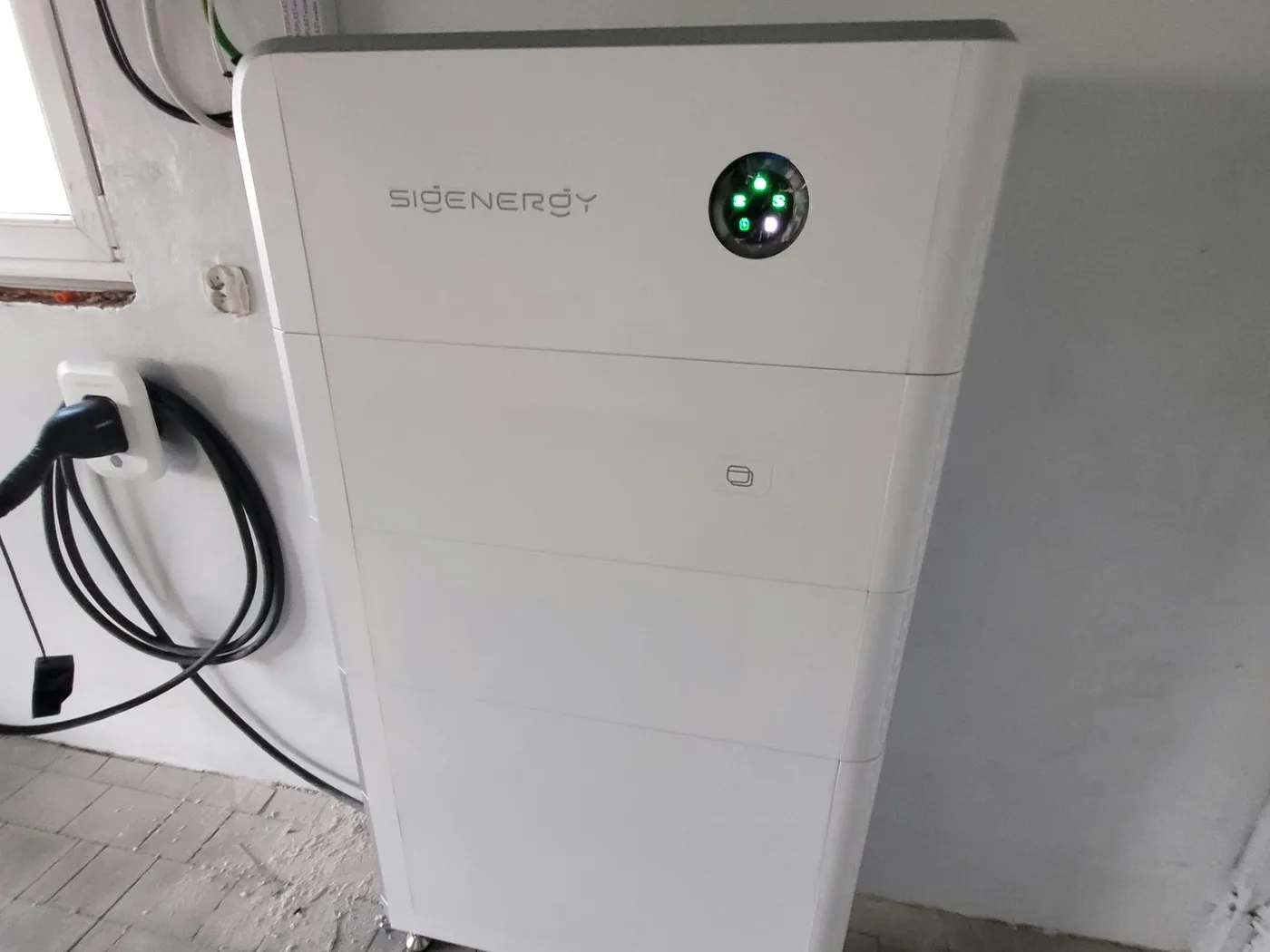 Montaż Sigenergy Sigenergy SigenStor, trzy moduły, Krynka